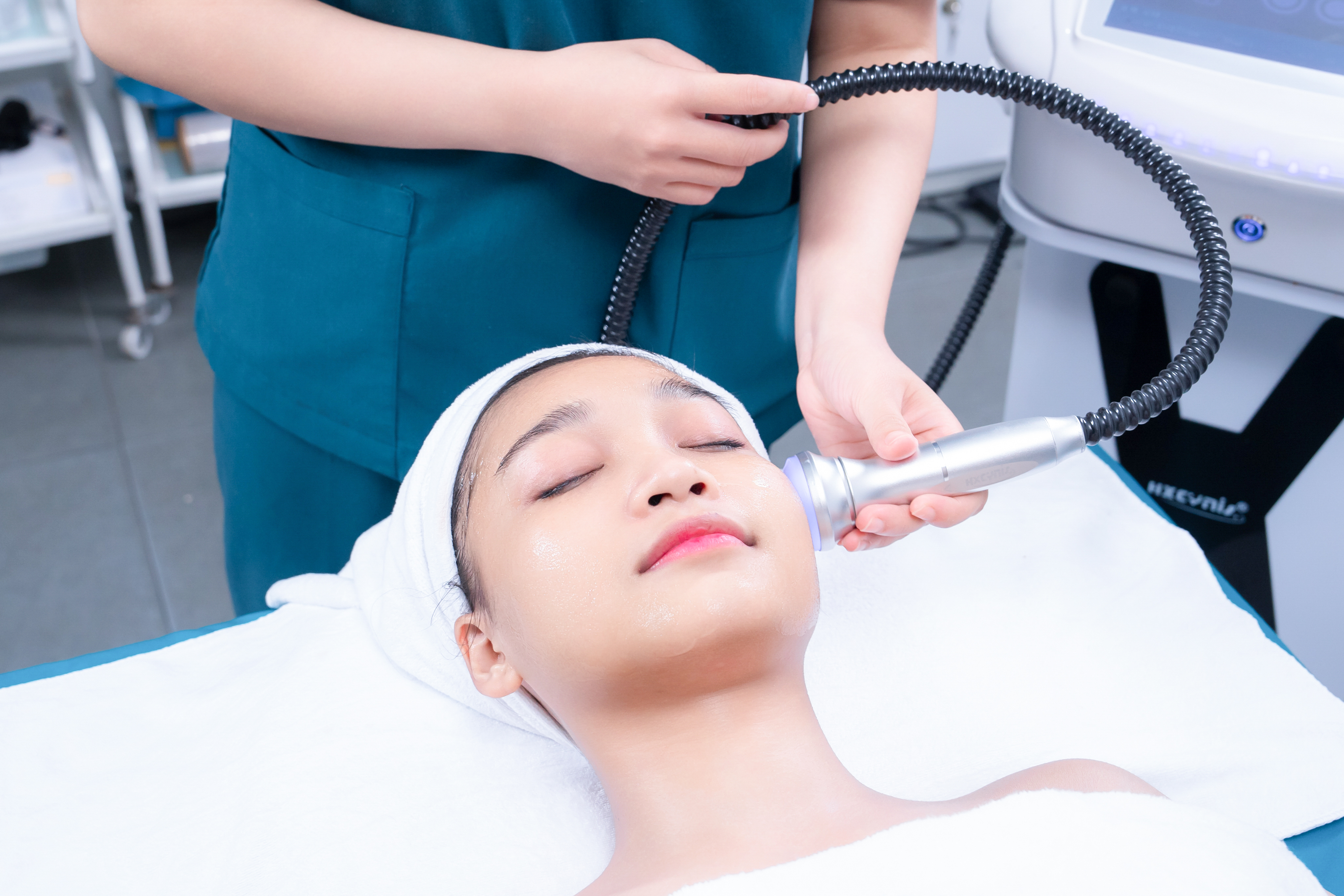 FLASH SALE - Điều Trị Nám Chuyên Sâu